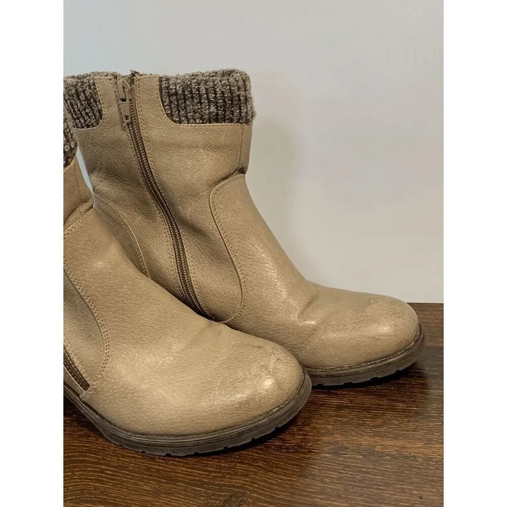 Baretraps Women's Danette Chunky Heels Sock Knit Tan Ankle Boots Size 8